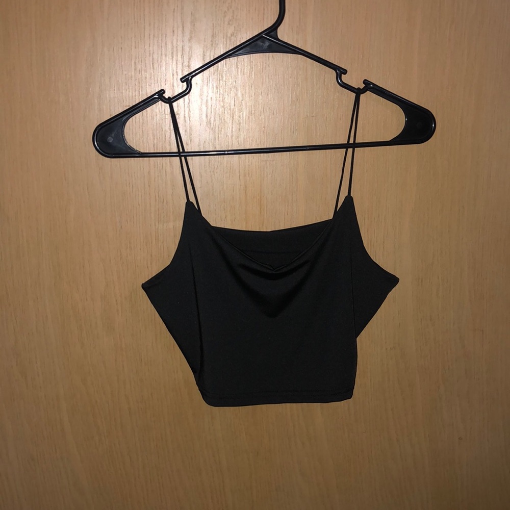 2 for 1 brown and black crop tanks!